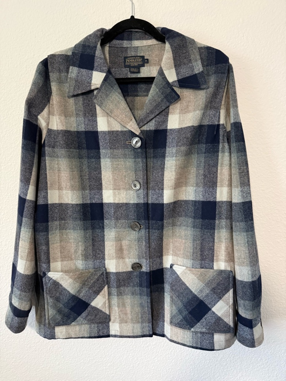 Pendleton Plaid Wool Button-Up Jacket in Navy, Cream & Tan S1 - Picture 3 of 13